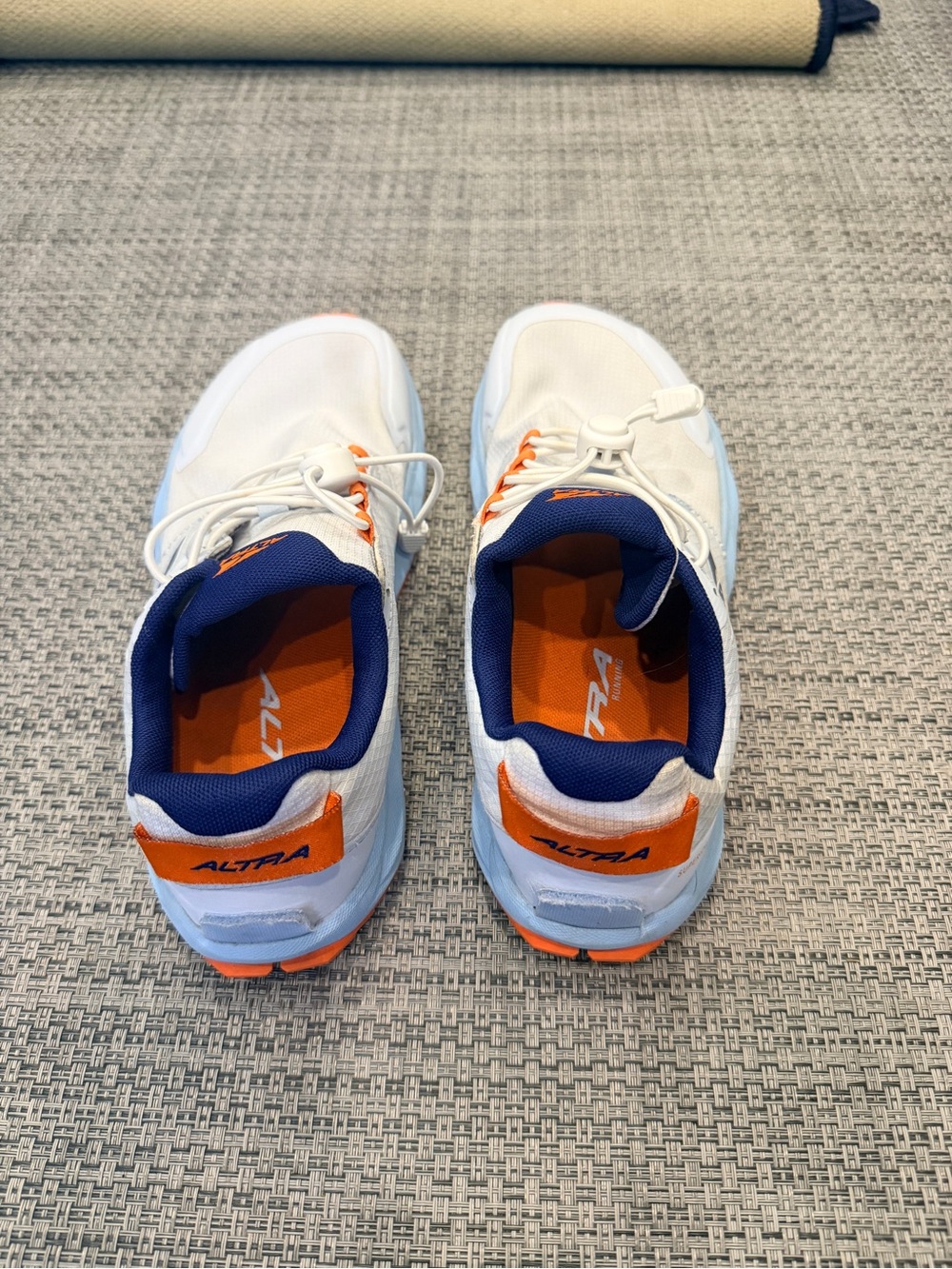 Altra Women's Superior 6 Trail Shoe - Picture 3 of 7